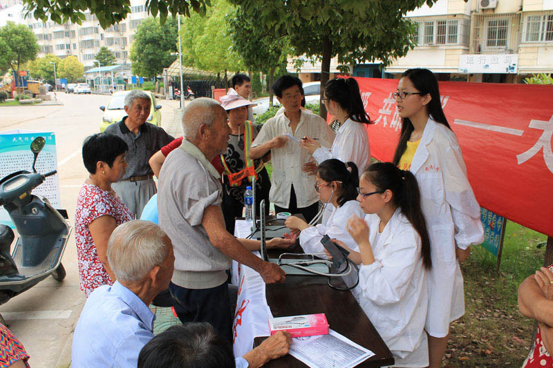 �F(tu��n)�(du��)�ɆT���M(f��i)����^(q��)����y(c��)��Ѫ�����ܵ����񂃵�ٝ�p������ϣ�����Զ��һЩ�@�ӵĻ��(d��ng)��