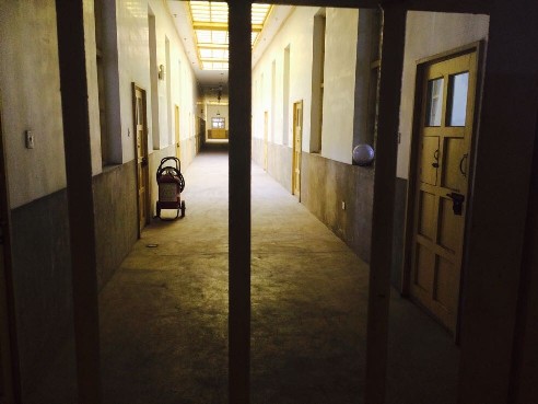 1950��-1964�����н�ǧ�����A��܊��(zh��n)���ړ�협�(zh��n)���������P(gu��n)Ѻ���̣��D�������һ������ꑼӽ� �z��