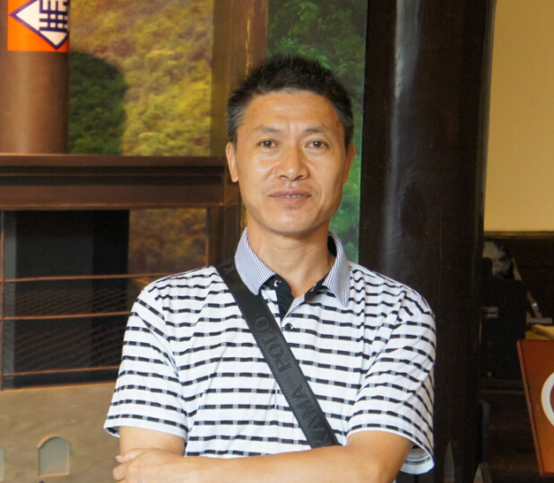 �S�L(zh��ng)�F������Ӣ�ۂ��¾��vʷ����õ�Ҋ(ji��n)�C,�ؑc���H�ô�ɽ�������Լ��ć�(gu��)�ˣ������ø�ɽ�h(yu��n)ˮ֧Ԯ�����ջ��(d��ng)��