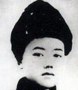 �ܘ�|��1918��1937���|������(li��n)܊�߼�ָ�]�T��ɽ�|ʡƽ�ȿh����1925���S��ĸ�ӻĵ�����ʡ�q���h��1931���һ����׃�����e�O���ӿ��ջ�ӡ�1933����������Ї����a(ch��n)�h��1935��2�£����x�鹲���F(tu��n)�|�M��ί��ӛ��4�����Ζ|���������܊�ڶ�܊��һ�F(tu��n)��ί��1936��3�����Ζ|����(li��n)�ڶ�܊��һ����ί�掟�hί��ӛ��܊�hίί�T��7�����x���й��ϝMʡίί�T��9�����Ζ|����(li��n)��һ·܊���Ď����L����ί��1937��4��24�����ڰ��D�h��ɳ���Ͻ��S�����c�ΰ��D�h�ΰ������(zh��n)�в��Ҡ�����