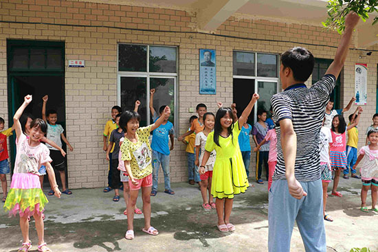 �V�|�t(y��)�ƴ�W(xu��)��΢�m���ġ�����F��ڏV�|ʡ�����������(zh��n)ͬ��С�W(xu��)֧����־Ը�߽�ͬ��С�W(xu��)�W(xu��)���\��ǰ�������Ԝp���\�ӂ�����