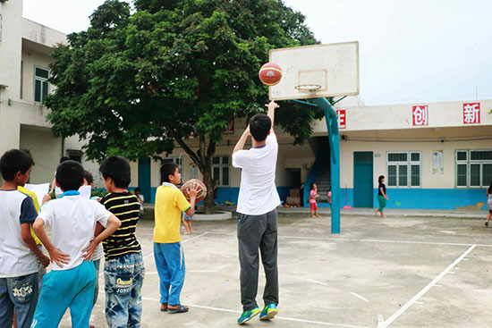 �V�|�t(y��)�ƴ�W(xu��)��΢�m���ġ�����F(tu��n)�(du��)�ڏV�|ʡ�����������(zh��n)ͬ��С�W(xu��)֧�̣�־Ը�߽oͬ��С�W(xu��)�W(xu��)�����w���n��