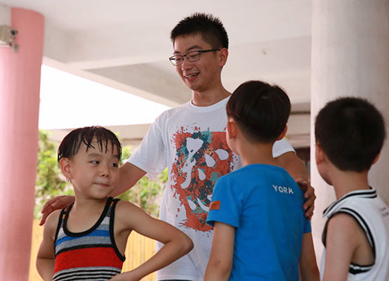 ���ݴ�W(xu��)��֪�Ľ�㡱�������(hu��)��(sh��)�`�(du��)���㽭��(l��)�����_(k��i)չ֧�̻��(d��ng)���鮔(d��ng)?sh��)��l(xi��ng)����С�W(xu��)���ռ��W��ƥ�˽������D��־Ը��ٝ�S���ӂ���