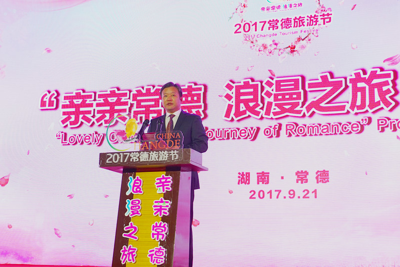 �й�������ί����ӛ�������L����܊���o�����zӰ����־�ۣ�