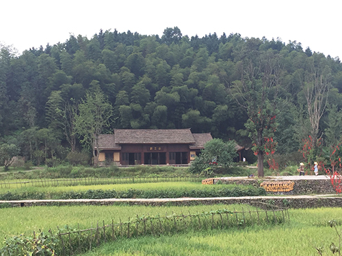 �Ї��һ�Դ���^(q��)����@�����cɽˮ��Ȼһ�w��