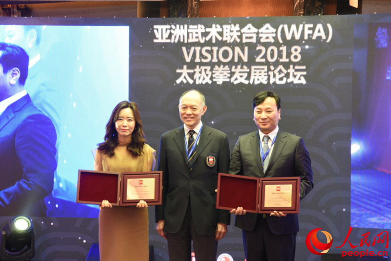 �������ϯ�����񲨿���(j��ng)���͘��Ʒ����L�C�l(f��)�˹��ڪ����ር���z