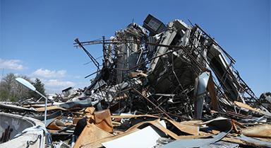 伊朗阿扎迪體育場遭襲受損